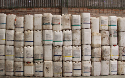 ¿Qué debemos hacer con los envases vacíos de fitosanitarios?