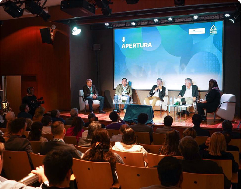 Empresarios, instituciones latinoamericanas y autoridades trabajan juntos para gestionar los residuos de la agroindustria